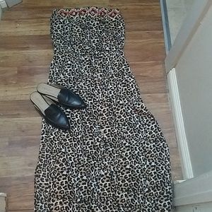 🍃Leopard strapless maxi dress